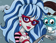 Monster High Dress Up: Ghoulia Yelps